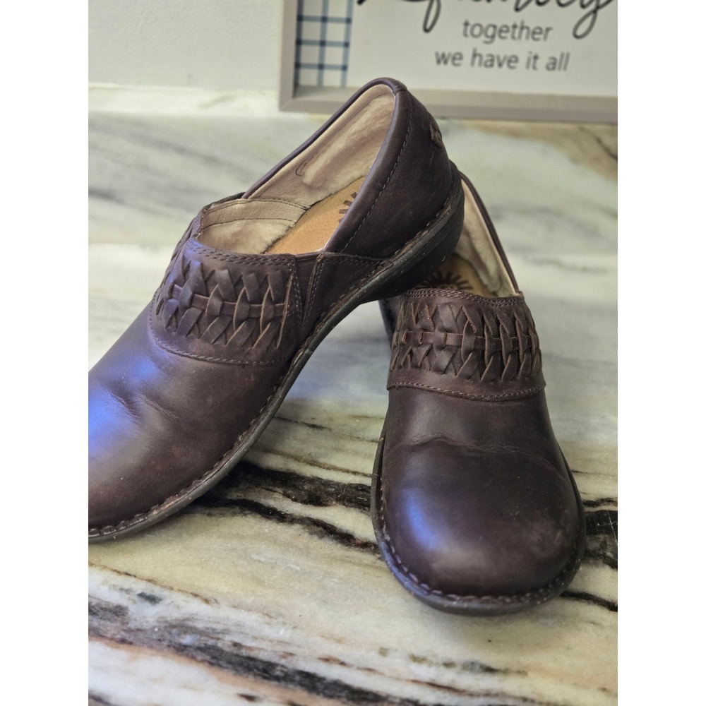 UGG Brown Leather Woven Clogs Shearling Lined Mules Shoes Womens 9